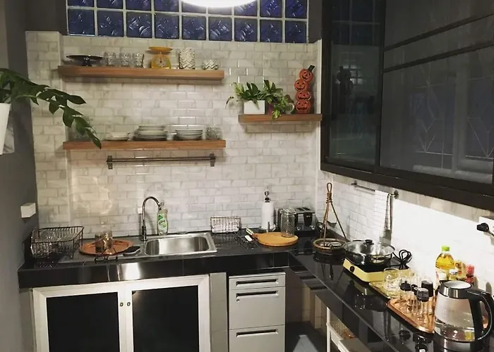Tana Casa 12 Large Sathorn 6br Townhome With Parking